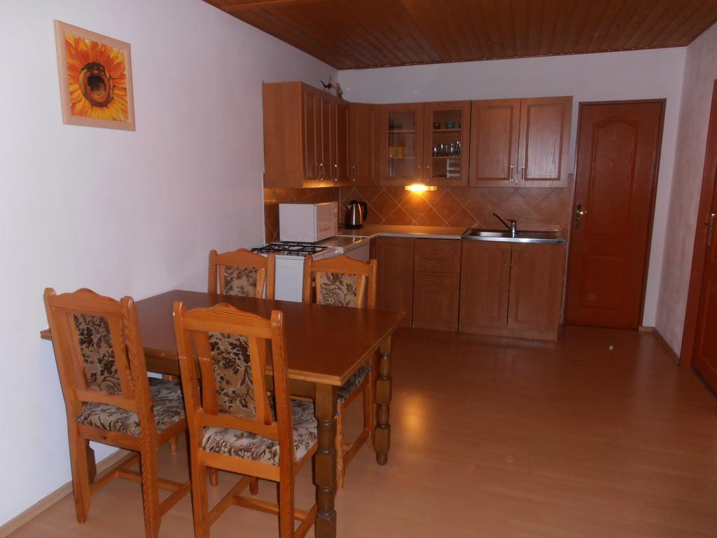 Apartment Veronika Predni Vyton Room photo